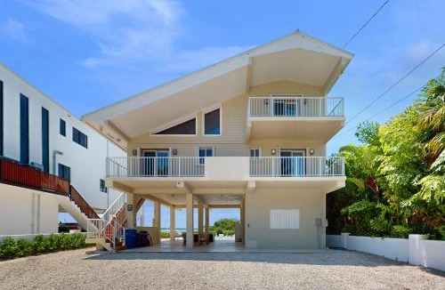 Tavernier House | Orange Blossom Retreat