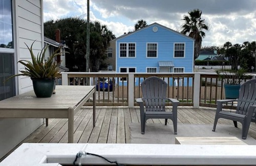 Neptune Beach Apartment | Orange Blossom Stays - 2 Bed Beach Unit