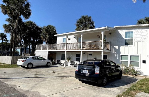 Neptune Beach Apartment | Orange Blossom Stays - 2 Bed Beach Unit