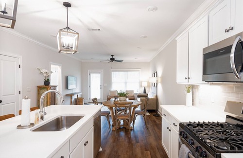 Auburn House | Orange & Blue Skies | 2 Bed, 2 Bath