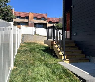 North Central Omaha Villa | OranGe DeLuxe