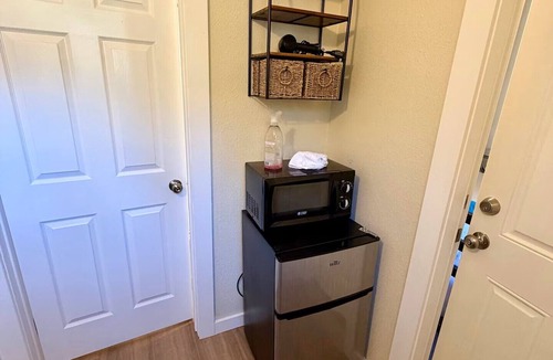 Picnic Point-North Lynnwood Apartment | Orange Door at Lake Serene