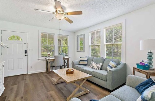 St. Nicholas House | *Orange Door Bungalow*- Central, Cozy, 3BR