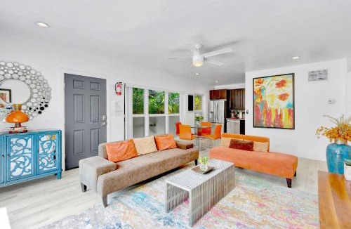 Hendricks and Venice Isles Apartment | Orange Dream on the Water