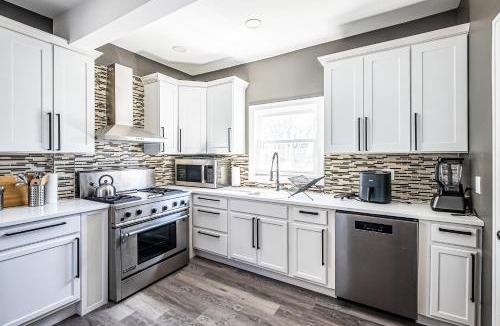 East Orange Apartment | Orange Queen LLC