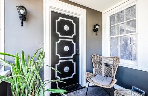 East Orange Apartment | Orange Queen LLC