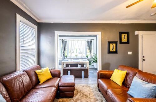 East Orange Apartment | Orange Queen LLC