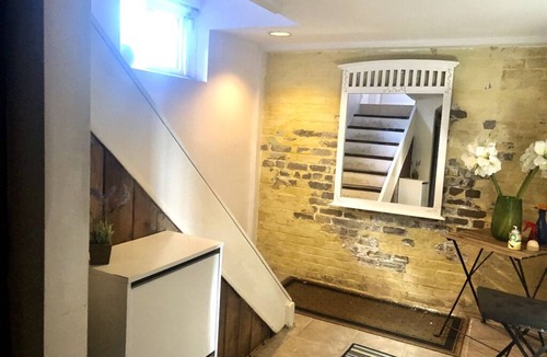 Lawrence Park House | Orange room