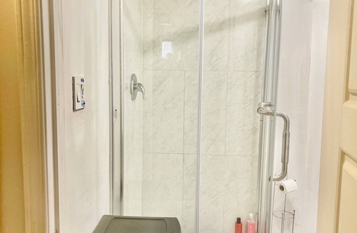 Lawrence Park House | Orange room