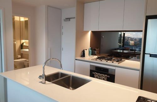 Docklands Apartment | Orange Stay at Collins Wharf