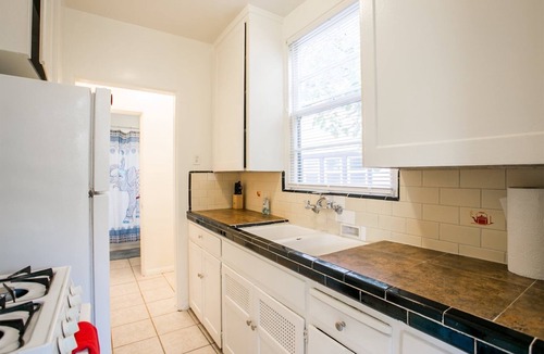 Bankers Hill Condo | Orange Tree Cottages Downtown