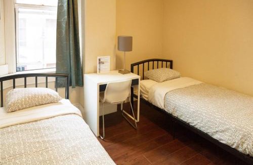 Tenderloin Hostel | Orange Village Hostel