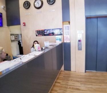 Tenderloin Hostel | Orange Village Hostel