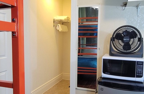 Theater District Hostel | Orange Village Hostel