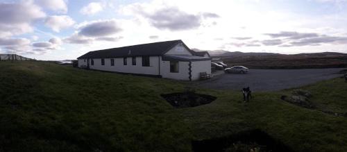 Lochcarnan Hotel | Orasay Inn