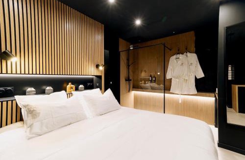 Caux Apartment | Oraya Suite - Private Movie Theater & Spa -