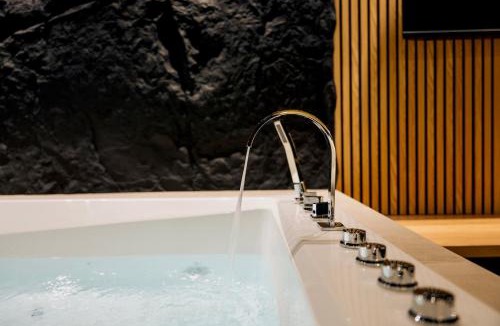 Caux Apartment | Oraya Suite - Private Movie Theater & Spa -