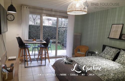 Lalande-Grand Selve Apartment | ORBIS - "L'Opaline" - Studio calme dans une belle résidence avec piscine - Parking - WiFi