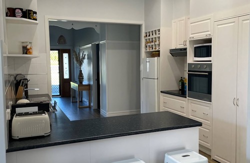 Orbost House | Orbost House - Large sleeps 10+