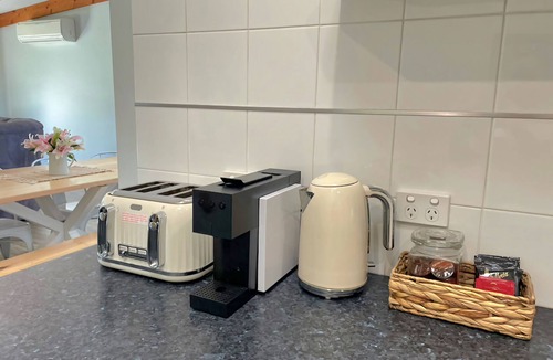 Orbost House | Orbost House - Large sleeps 10+