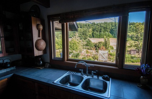 Olga House | Orcas charm @ Cherry Hill