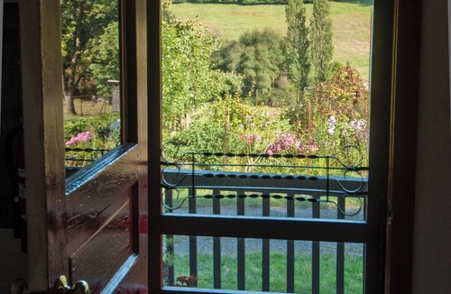 Olga House | Orcas charm @ Cherry Hill