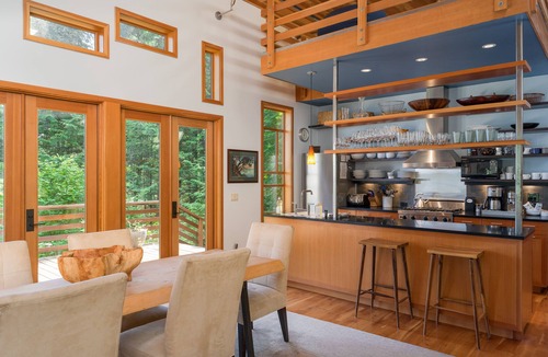 Eastsound Cabin | Orcas Island, Cedar Sunrise #222