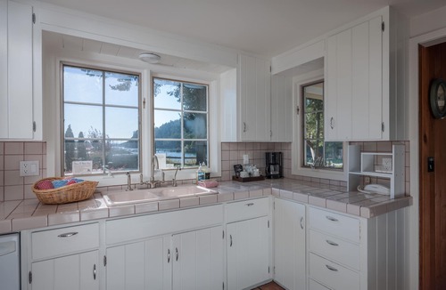 Deer Harbor Cottage | Orcas Island, Marina View #201