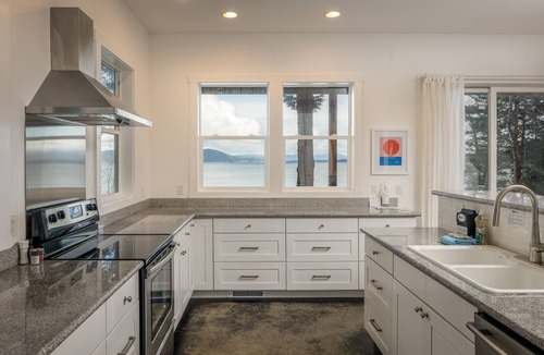 Olga House | Orcas Island, Peapod Cottages #290