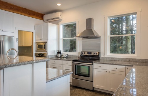 Olga House | Orcas Island, Peapod Cottages #290