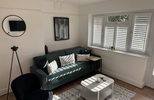 Great Baddow Apartment | Orchard Apartment by Stays Accommodation