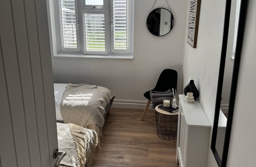 Great Baddow Apartment | Orchard Apartment by Stays Accommodation