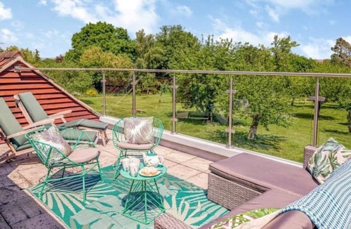 Wedmore Cottage | Orchard Farm - Orchard view