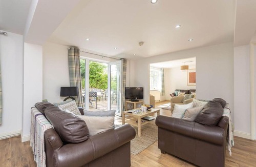 Ventnor House | Orchard Leigh Villa