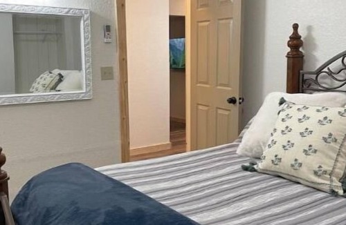 Kettle Falls Cottage | Orchard living for a day & more