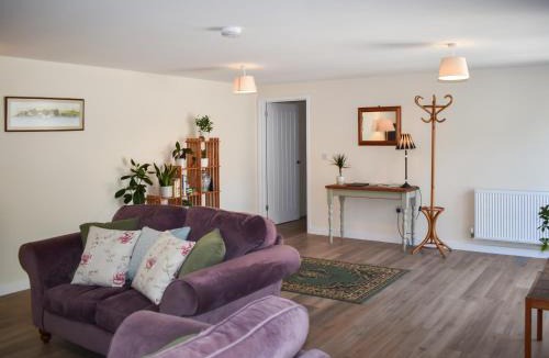 Broadwindsor Apartment | Orchard Lodge