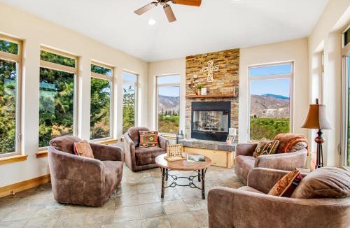 Orondo House | Orchard Oasis