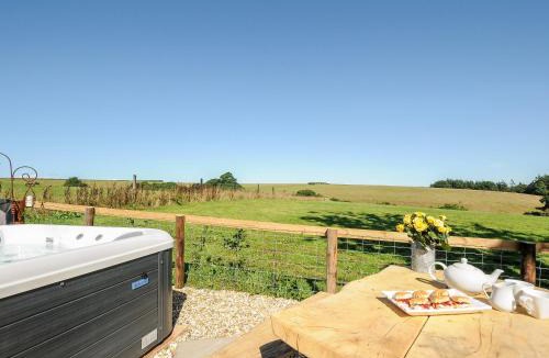 Worlington House | Orchard Retreat