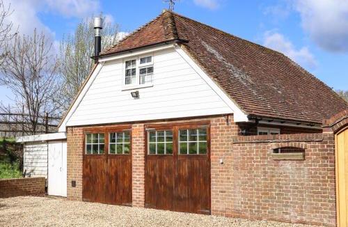 Paddock Wood House | Orchard Retreat
