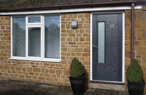 Hook Norton Apartment | Orchard Road Studio Apartment