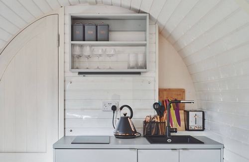 Muchelney Apartment | Orchard Snug - Luxury Cottages