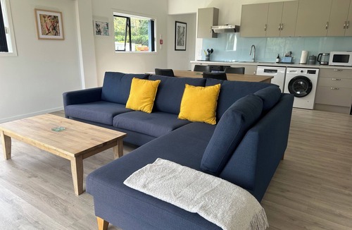 Gisborne Apartment | Orchard View Apartment