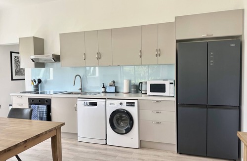 Gisborne Apartment | Orchard View Apartment