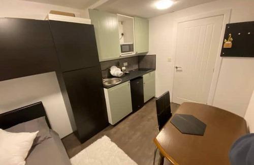 Openshaw House | Orchid luxury studio bungalow !