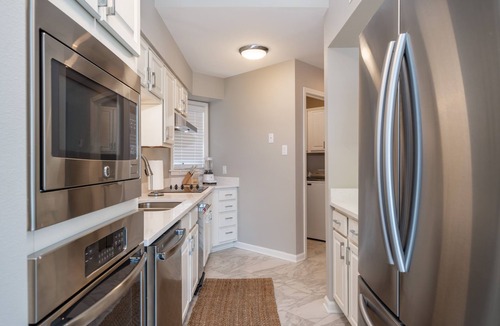 Lake Hamilton Condo | Orchid On The Water - w/Boat Slip On Lake Hamilton!