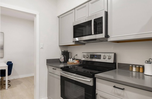 Northgate Apartment | Orchid: Studio Apt, 4 Minute Walk to A&M