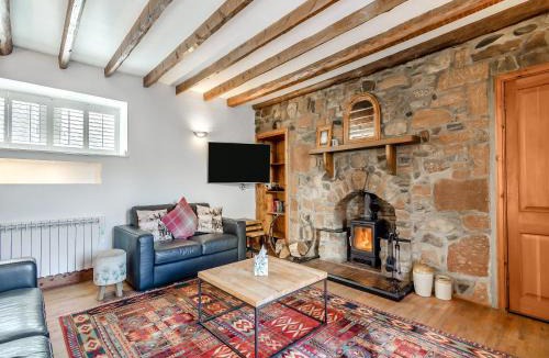 Invergordon House | Ord Cottage