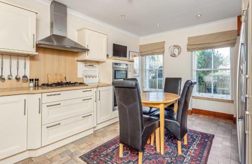 Invergordon House | Ord Cottage