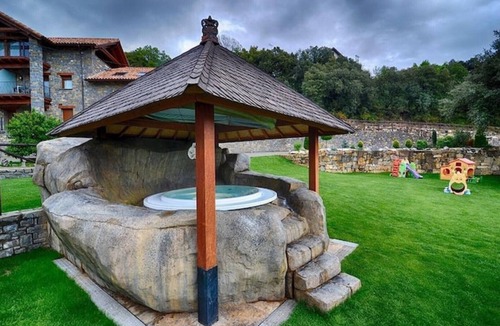 Puertolas Cottage | Ordesa Houses - Oak House