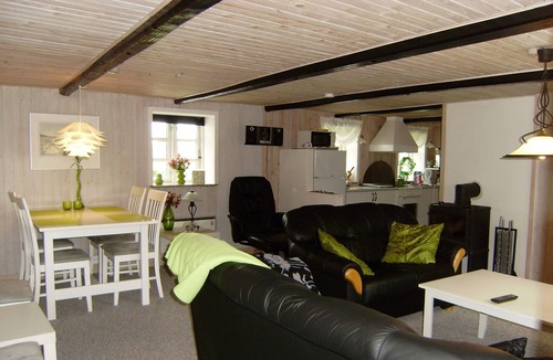 Ronbjerg House | Ørding/Øster Assels. Charming holiday house w/view over the fjord.